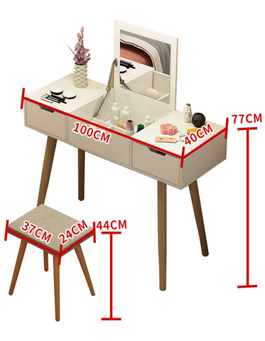 Michal Ramos makeup chest