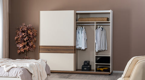 Janti Sliding Door Bedroom Set